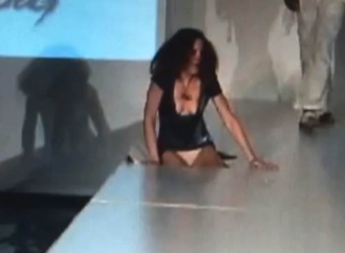 The Pretzel Challenge: Brace Yourself for the Top 10 Most Cringeworthy Runway Fails of All Time!